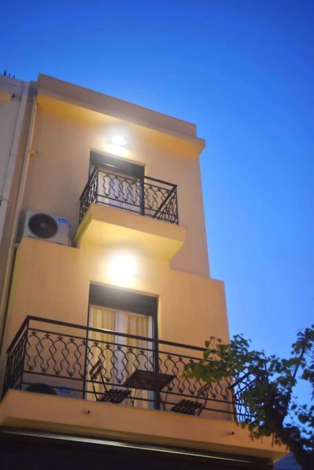 הרקליון City Pearl Dntwn Apts מראה חיצוני תמונה